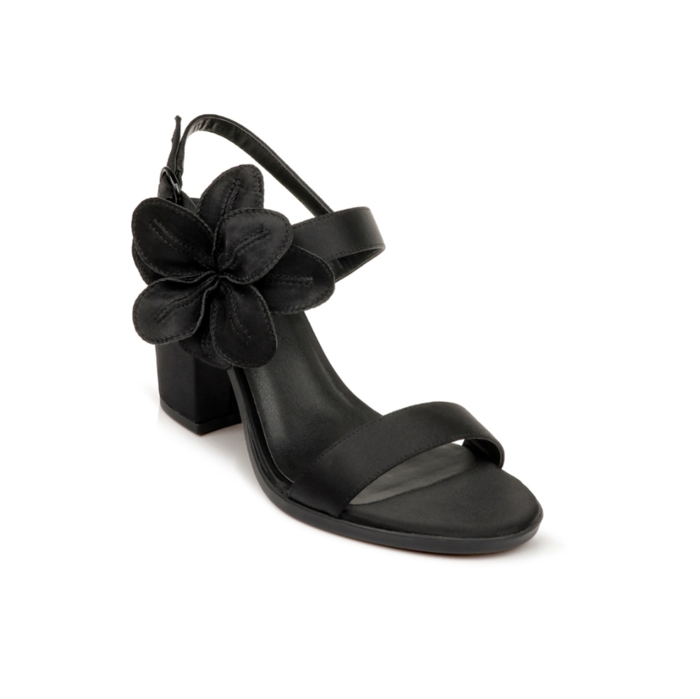NWOT- Rampage Elora Heeled Sandals